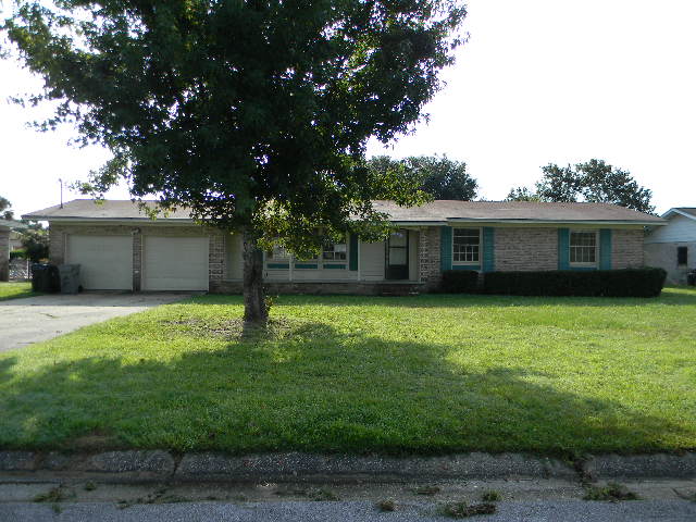 6204 Confederate Dr, Pensacola, FL Main Image