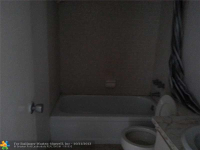 1701 NW 46th Ave # 213, Lauderhill, Florida Image #7482455