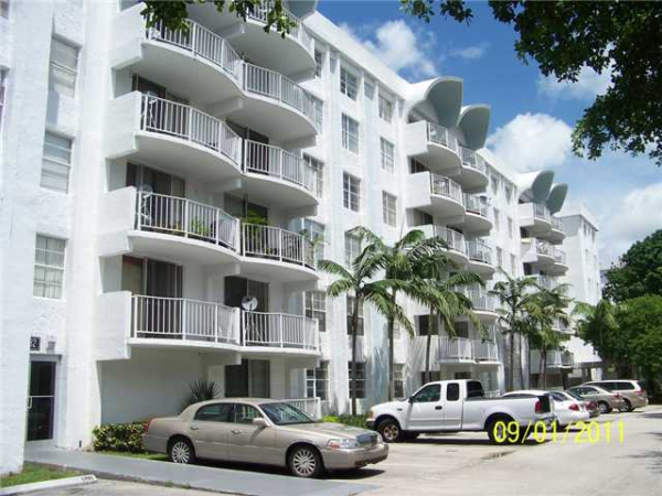 482 NW 165TH STREET RD # A105, Miami, Florida Main Image