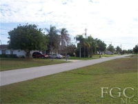 921 SE 23rd Ave, Cape Coral, FL Image #9277821