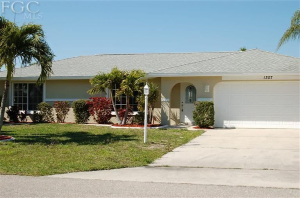 1307 SE 16th St, Cape Coral, FL Main Image