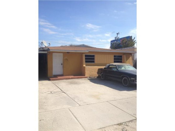 1029 NW 27 CT, Miami, Florida Main Image