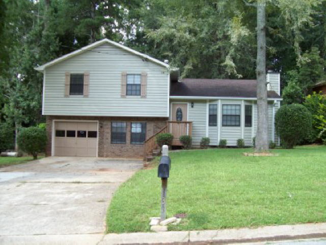 833 Sheppard Cv, Stone Mountain, GA Main Image