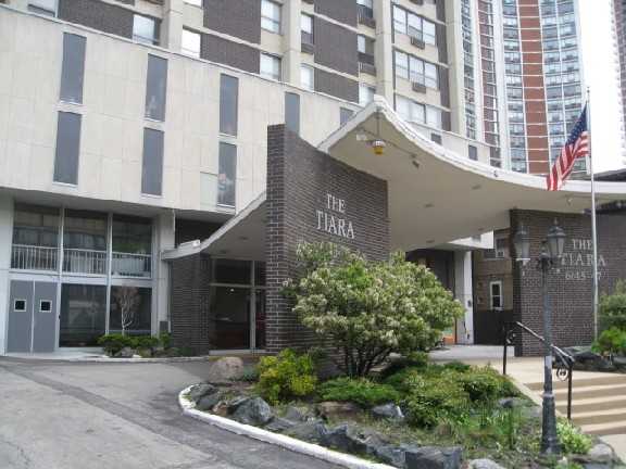 6145 N Sheridan Rd Apt 12b, Chicago, IL Main Image