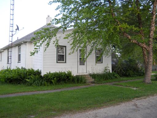 103 N Selby St, Ladd, IL Main Image
