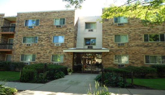 420 S Home Ave #105, Oak Park, IL Main Image