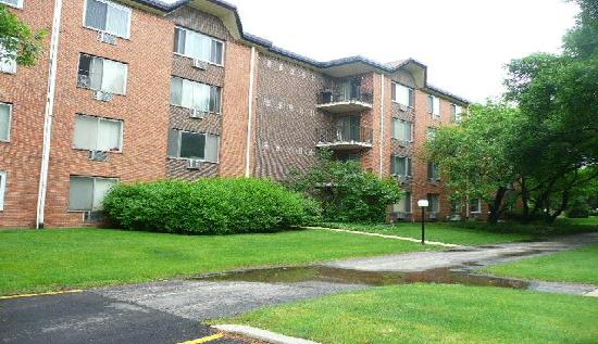1126 South New Wilke Road Unit 402, Arlington Heights, IL Main Image