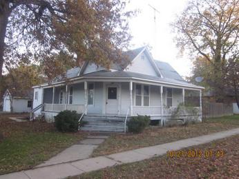 200 North Madison St., Kinmundy, IL Main Image