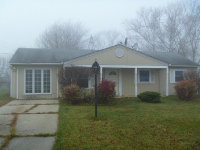 105 Circle Drive East, Montgomery, IL Image #4186479