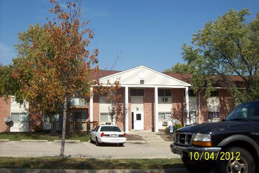 690 Marilyn Ave # 1, Glendale Heights, Illinois  Main Image