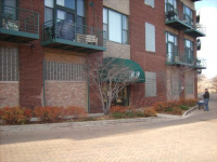 photo for 2222 W Diversey Ave Apt 406