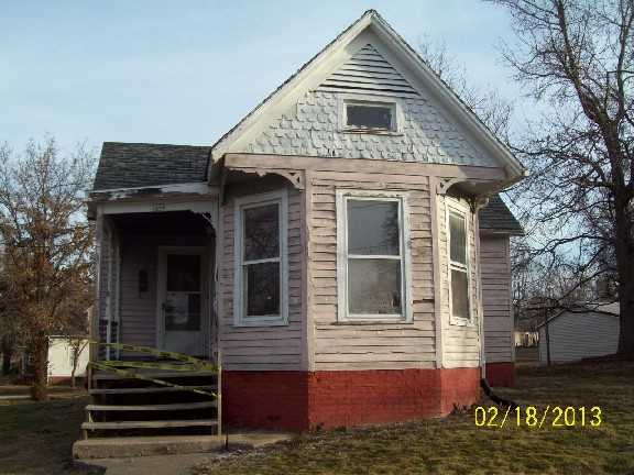 1105 E Tremont St, Hillsboro, Illinois  Main Image