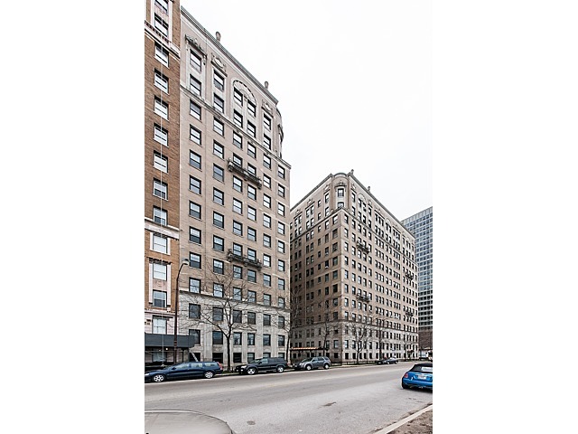 3520 N Lake Shore Dr Apt 7l, Chicago, Illinois  Main Image