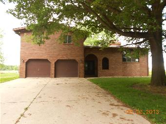 18925 Rosewood Ln, Breese, IL Main Image