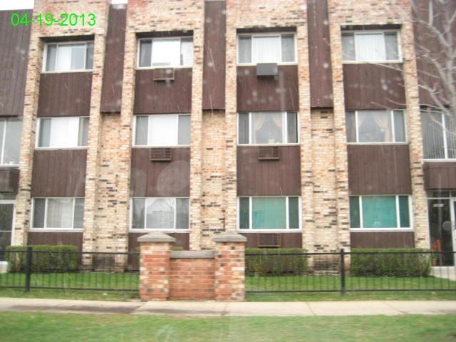 8661 1 2 W Foster Ave 2a, Chicago, Illinois  Main Image