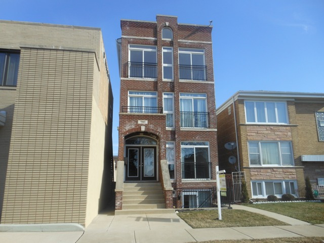 7702 W Addison St Apt 3, Chicago, Illinois  Main Image