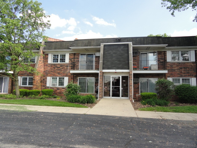 2431 Ogden Ave Apt 12, Downers Grove, Illinois  Main Image