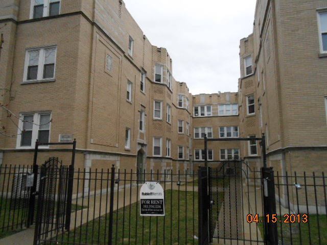 6321 N Sacramento Ave Apt 2w, Chicago, Illinois  Main Image