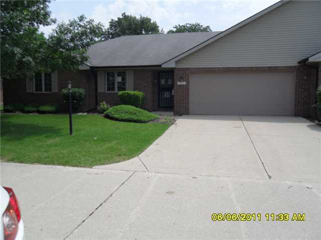 1204 Sugar Pine Dr, Anderson, IN Main Image