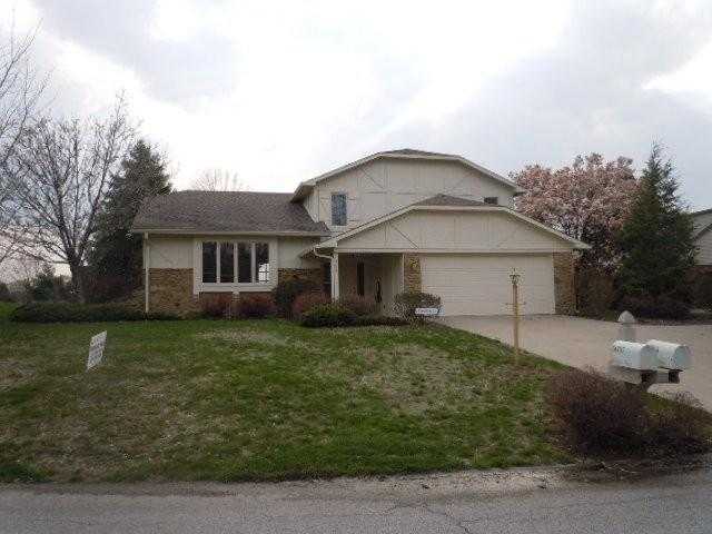 3037 Golfview Dr, Greenwood, IN Main Image