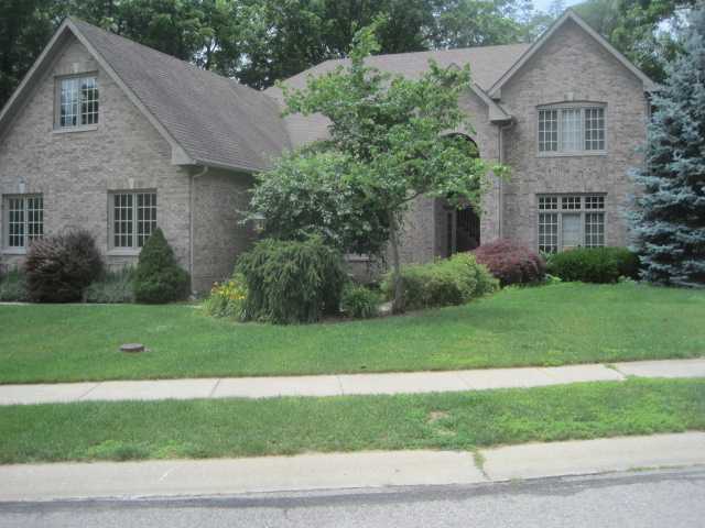 8734 Admirals Woods Dr, Indianapolis, IN Main Image