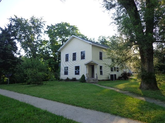 208 N Main St, Wolcottville, IN Main Image