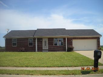 1117 Stonelilly Dr, Jeffersonville, IN Main Image