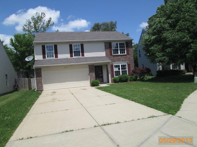 7032 Mars Dr, Indianapolis, IN Main Image