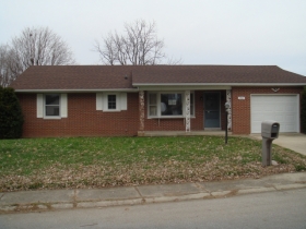 402 Maple Nut Dr, Centerville, IN Main Image