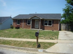 205 JASON DR, NICHOLASVILLE, KY Main Image