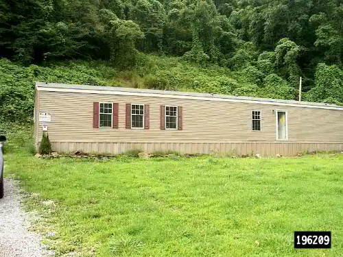 1476 FLAX PATCH RD, Vicco, KY Main Image