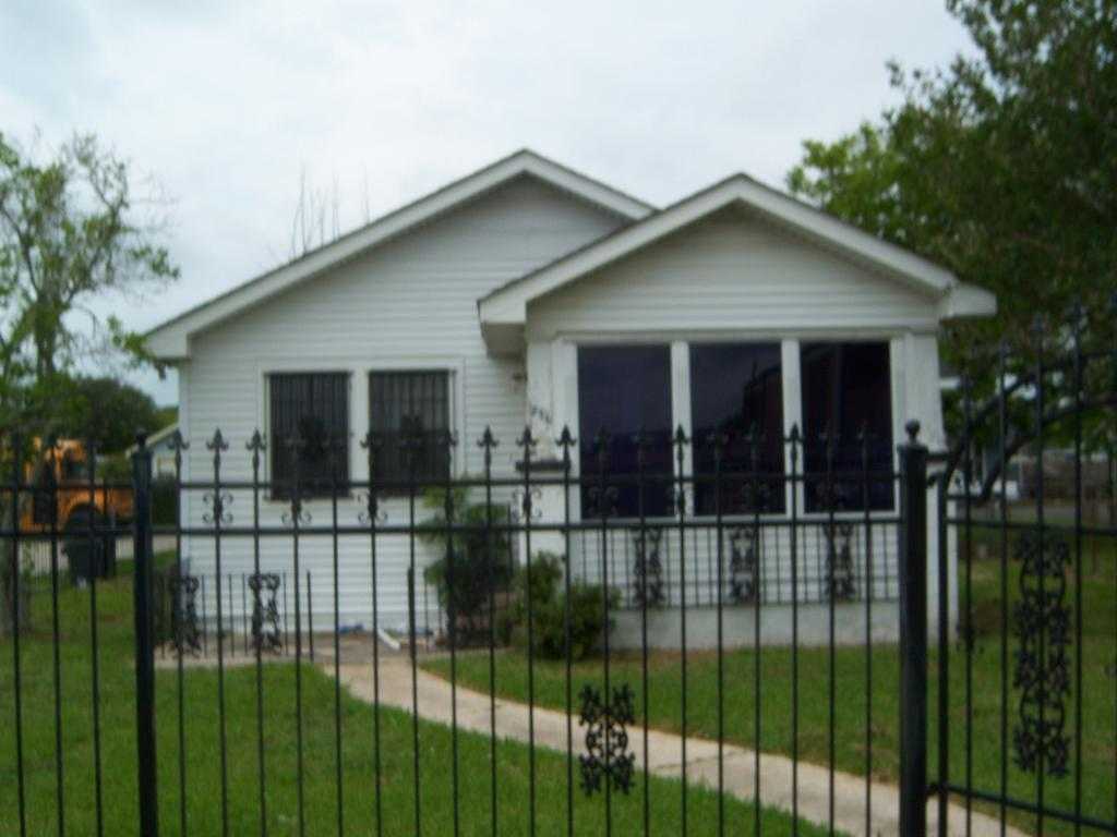 736 Brown Ave, Harvey, LA Main Image