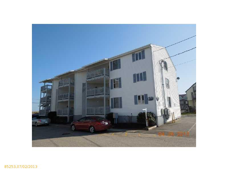 3 Pearl Ave Apt 6, Old Orchard Beach, Maine  Main Image