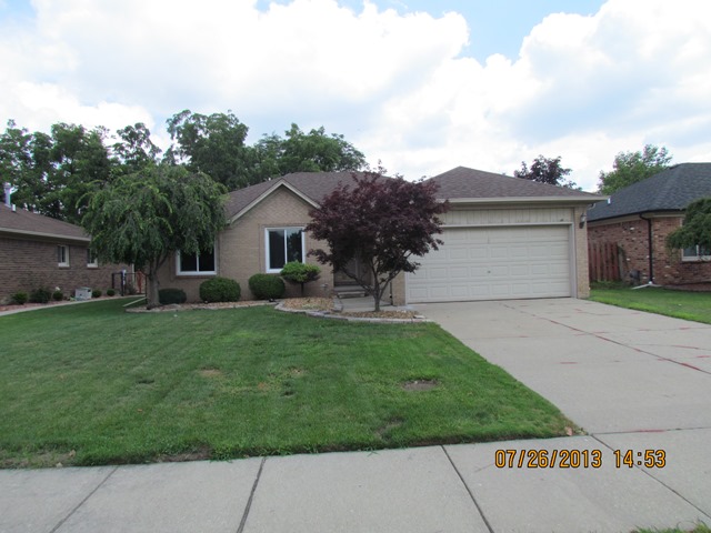 35308 Vito Dr, Sterling Heights, MI Main Image