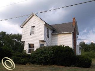 18251 Hickory Ridge Rd, Fenton, Michigan  Main Image