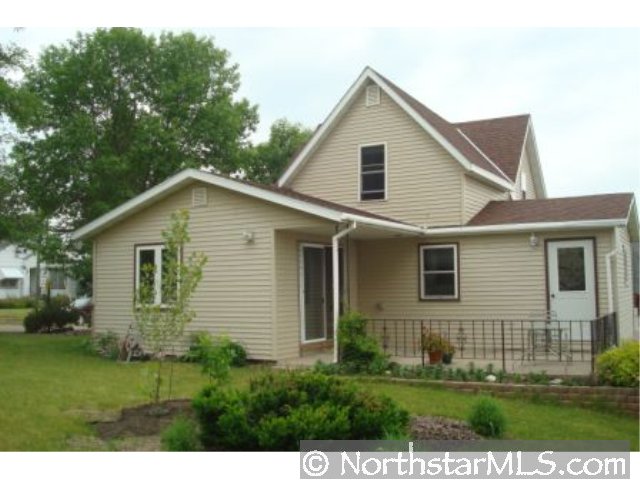 117 N 1st St