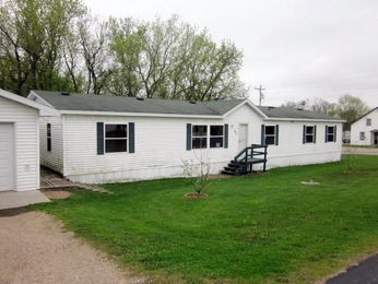 121 3rd St, Bluffton, MN Main Image