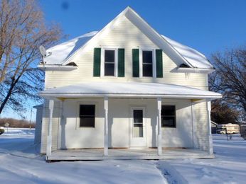 141 W Reed Ave, Nelson, MN Main Image