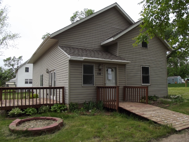116 S. Water Ave., Hills, MN Main Image