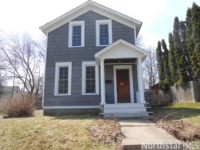 photo for 415 Maple St W