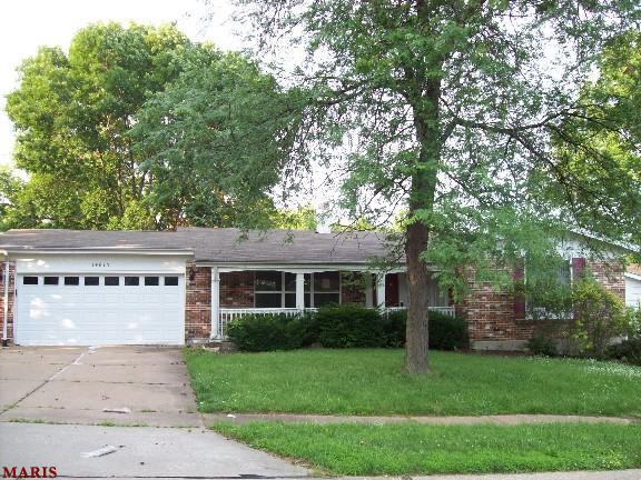 14613 Pettycoat Ln, Florissant, MO Main Image