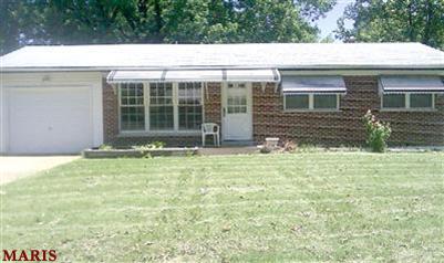 10522 Tanner Dr, Dellwood, MO Main Image