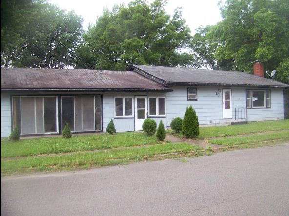 201 Trigg Ave, Blackwater, MO Main Image