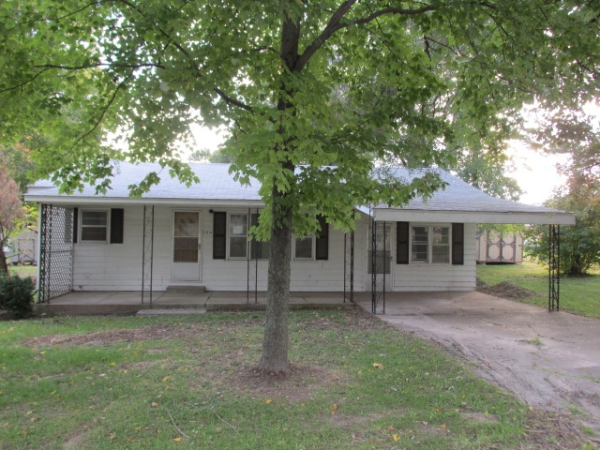 204 S Chestnut St, Fair Play, MO Main Image