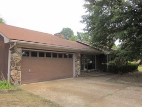 5696 DOVER DR, HORN LAKE, MS Main Image