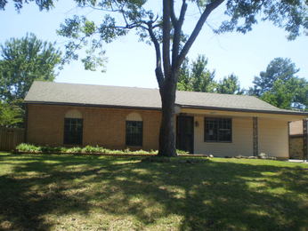 5867 Iroquois Dr, Horn Lake, MS Main Image