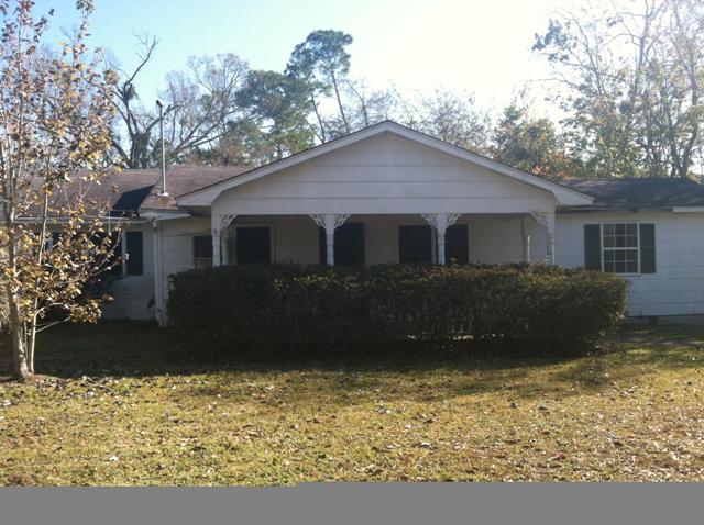 1516 Courthouse Rd, Gulfport, MS Main Image