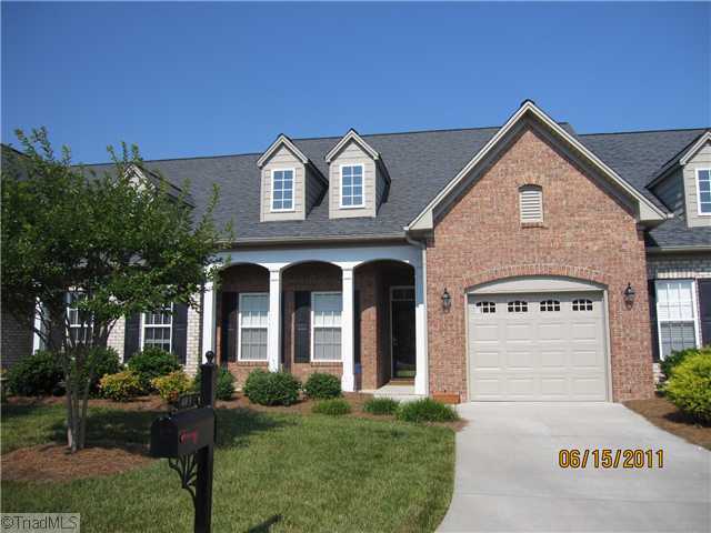 403 Pelican Ln, Clemmons, NC Main Image