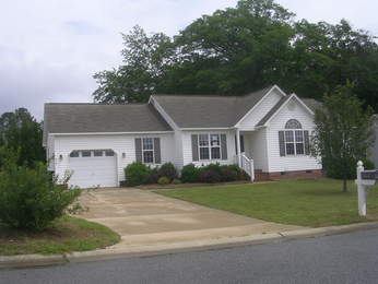 919 S Willhaven Dr, Fuquay-Varina, NC Main Image