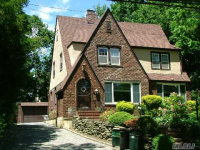 211 Forest Rd